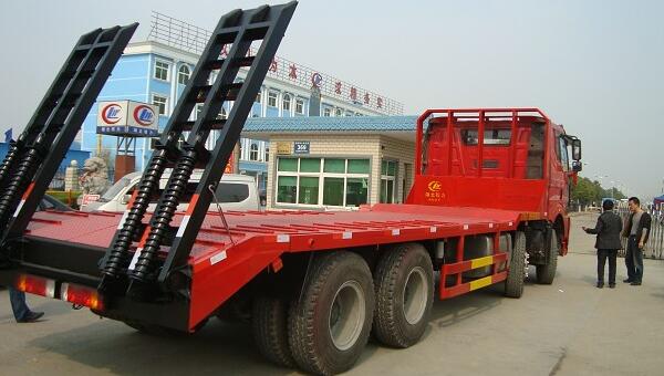 解放j6，7噸-12噸挖掘機拖車